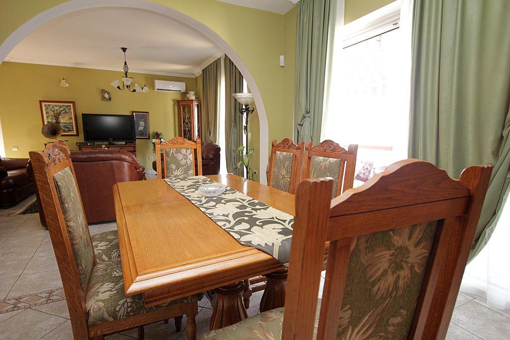 Apartmani Stari Grad Sutomore Zimmer foto